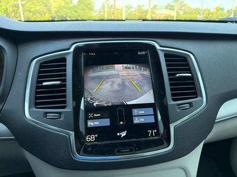 Used 2021 Volvo XC90 T5 Momentum FWD image 18