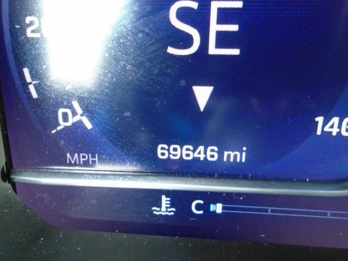 Used 2022 Chevrolet Silverado 1500 LTZ w/ LTZ Convenience Package II image 6