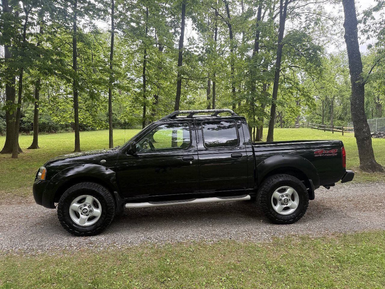 Used 2002 Nissan Frontier SE AWD/4WD image 3