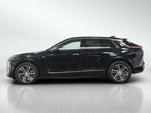 Used 2025 Cadillac Lyriq Luxury w/ LPO, Floor Liner Package AWD/4WD image 2