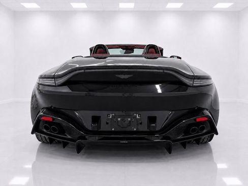 Used 2021 Aston Martin V8 Vantage Roadster RWD image 12