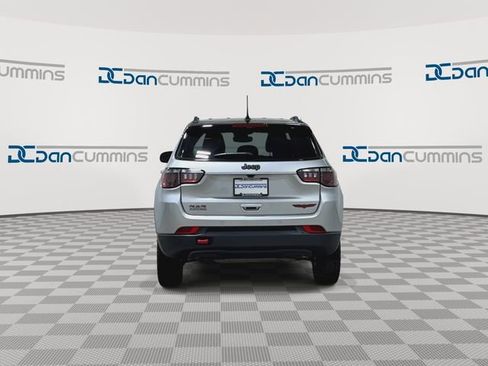 Used 2025 Jeep Compass Trailhawk AWD/4WD image 8