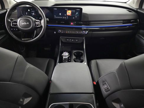 Used 2025 Kia Carnival SX Prestige image 14
