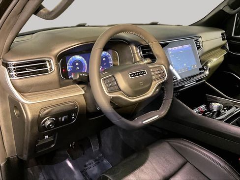 Used 2022 Jeep Wagoneer Series II AWD/4WD image 17