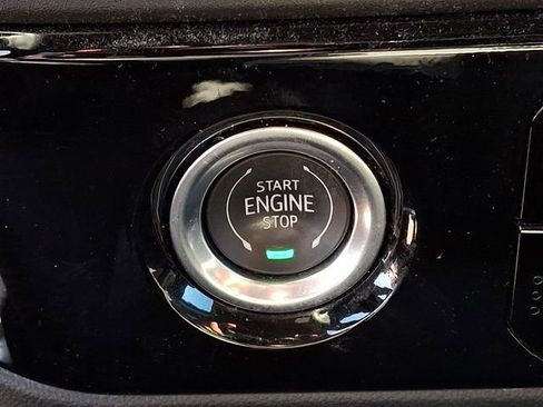 Used 2023 Chevrolet Silverado 1500 LT image 18