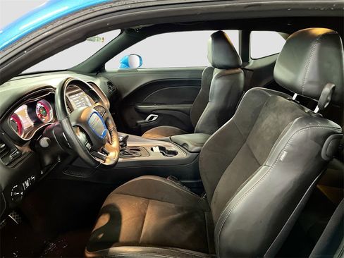 Used 2023 Dodge Challenger GT w/ Plus Package image 21