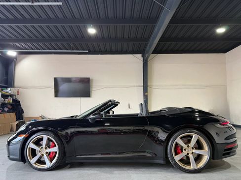 Used 2020 Porsche 911 Carrera 4S AWD/4WD image 14
