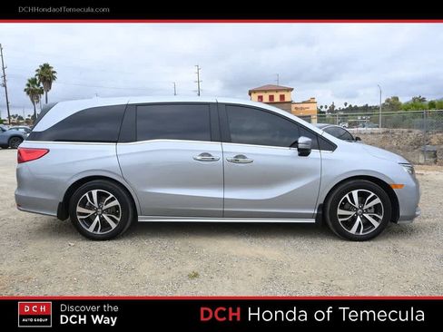 Used 2024 Honda Odyssey Touring image 5