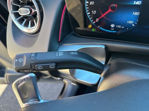 Used 2023 Mercedes-Benz GLB 35 AMG 4MATIC image 34