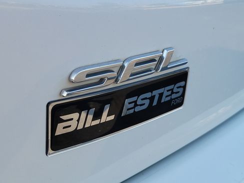 Used 2022 Ford Edge SEL w/ Convenience Package AWD/4WD image 9