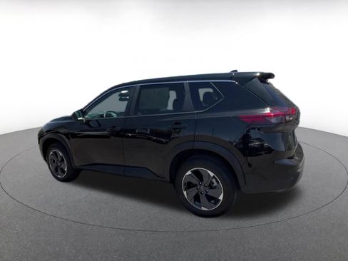 Used 2025 Nissan Rogue SV FWD image 10