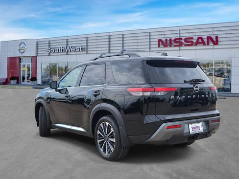 New 2026 Nissan Pathfinder Platinum FWD image 7