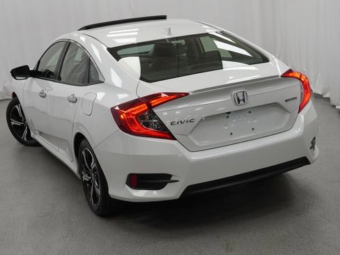 Used 2018 Honda Civic Touring image 11