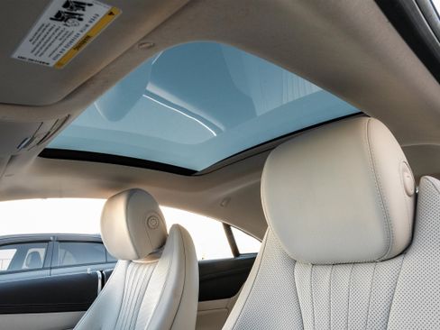 Used 2018 Mercedes-Benz E 400 Coupe image 4