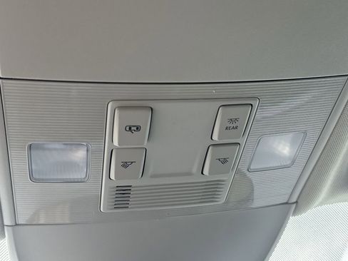 New 2024 Volkswagen Taos SE image 35