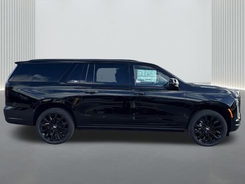 New 2026 Cadillac Escalade ESV Platinum Sport w/ LPO, ONYX Package image 3