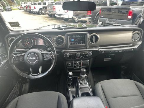 Used 2020 Jeep Wrangler Unlimited Sport S AWD/4WD image 16