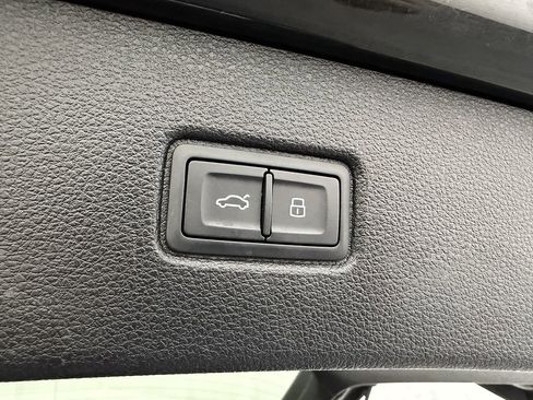 Used 2021 Audi Q7 3.0T Premium Plus image 43