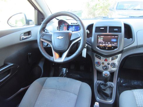 Used 2012 Chevrolet Sonic LS image 8