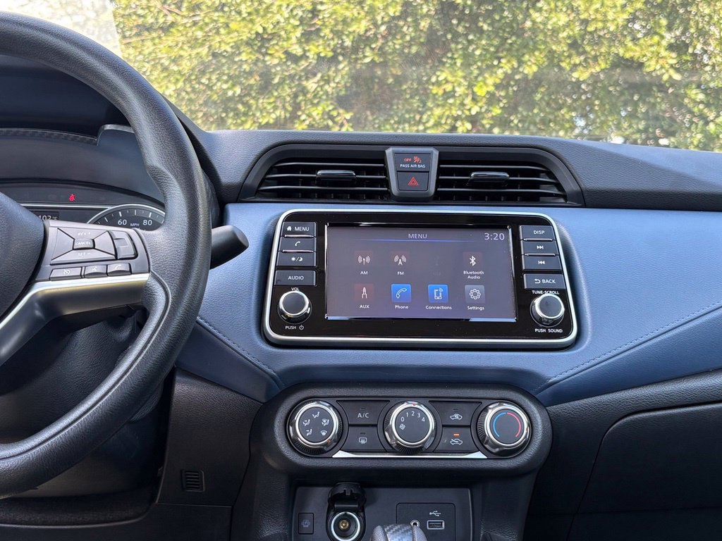 Used 2025 Nissan Versa SV FWD image 18