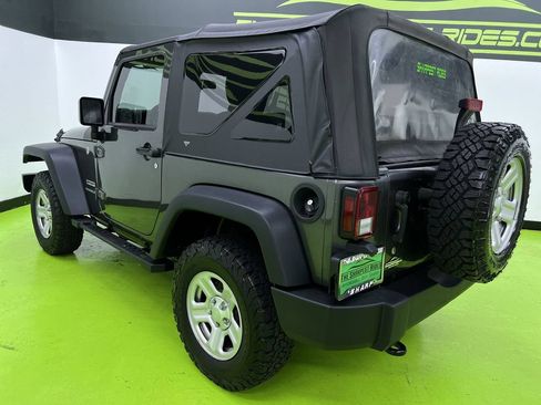 Used 2016 Jeep Wrangler Sport AWD/4WD image 7