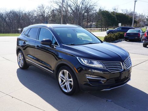 Used 2017 Lincoln MKC Reserve w/ Lincoln MKC Climate Package AWD/4WD image 2