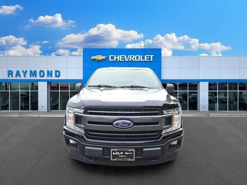 Used 2018 Ford F150 XLT w/ Equipment Group 302A Luxury AWD/4WD image 9