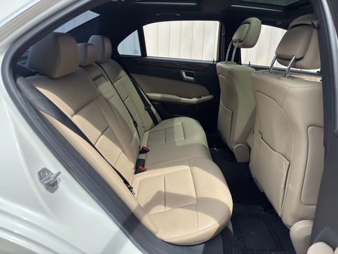 Used 2013 Mercedes-Benz E 350 Sedan image 37