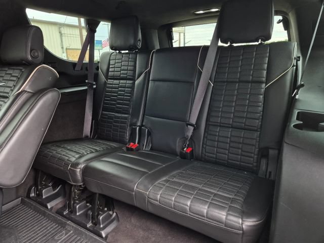 Used 2023 Cadillac Escalade ESV V w/ Heavy-Duty Trailer Package AWD/4WD image 12