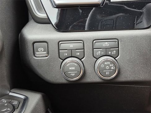 New 2026 Chevrolet Silverado 2500 LT image 31