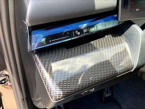 New 2026 BMW i5 M60 w/ Executive Package AWD/4WD image 17