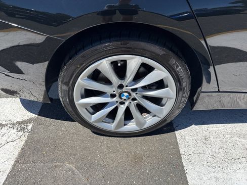 Used 2018 BMW 320i xDrive Sedan AWD/4WD image 10