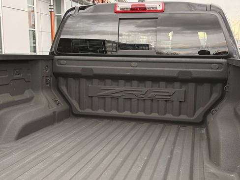 Used 2024 Chevrolet Colorado ZR2 w/ ZR2 Convenience Package III AWD/4WD image 16