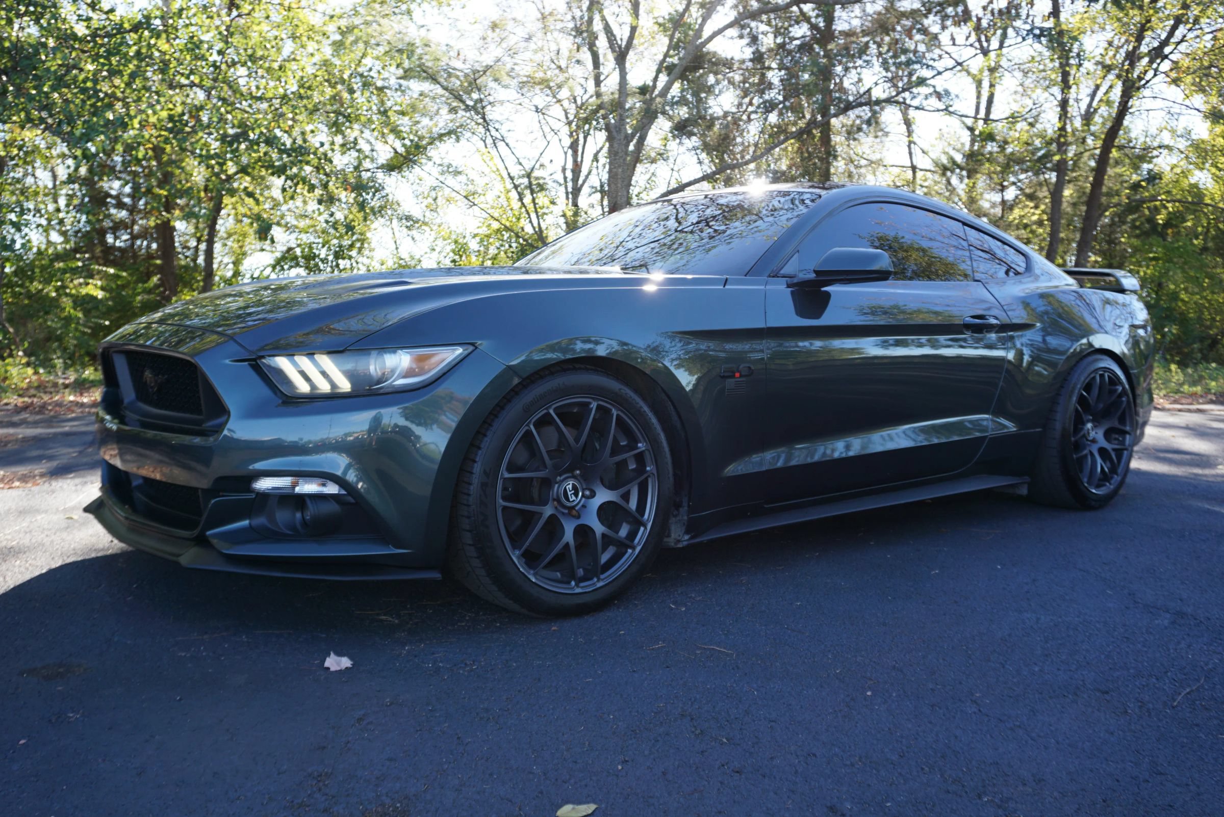 Used 2016 Ford Mustang GT RWD image 1