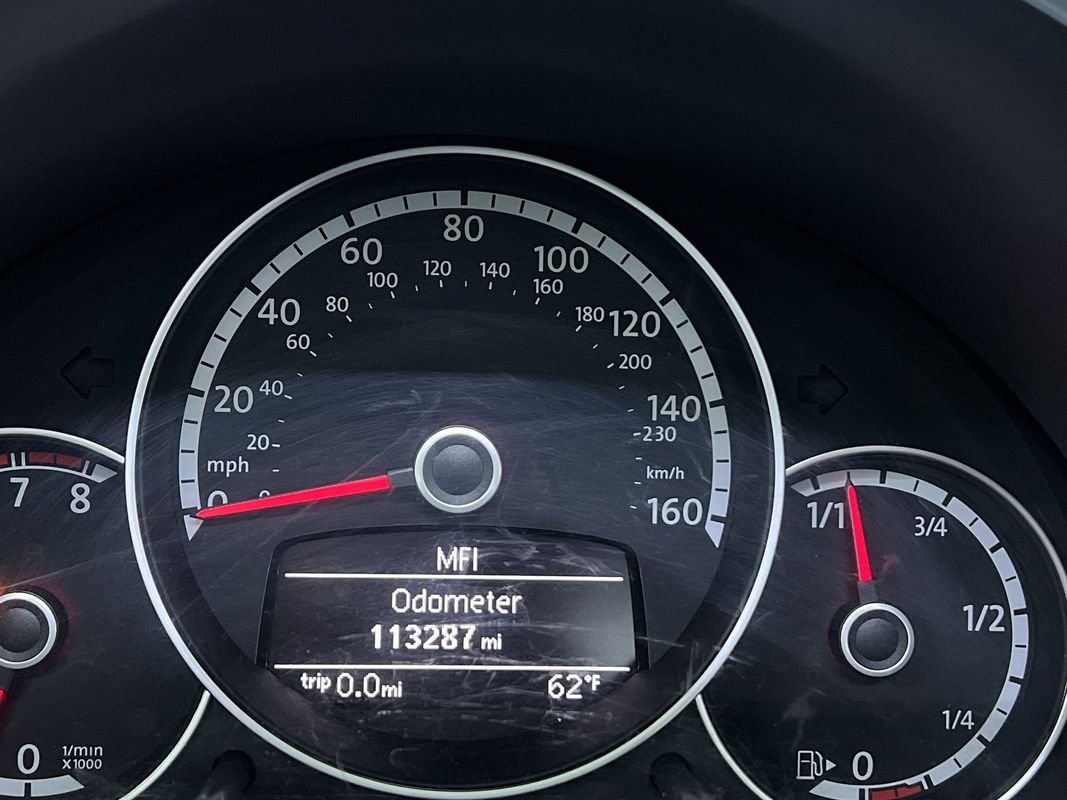 Used 2013 Volkswagen Beetle 2.0T FWD image 15
