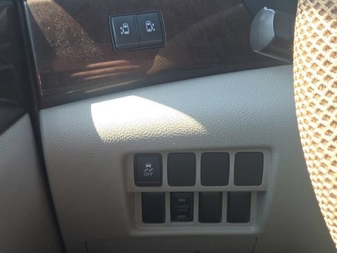 Used 2016 Nissan Quest SV FWD image 23