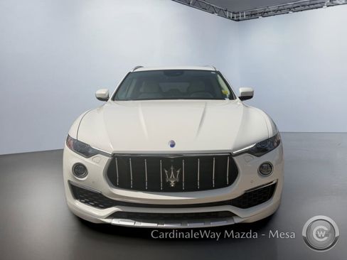 Used 2019 Maserati Levante GranLusso AWD/4WD image 5