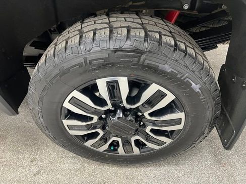 Used 2024 GMC Sierra 3500 Denali Ultimate image 17