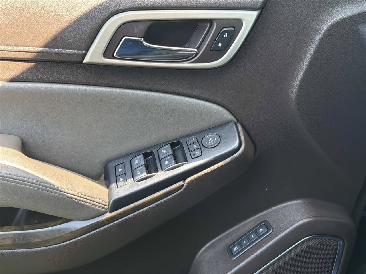 Used 2018 GMC Yukon Denali w/ Open Road Package RWD image 12