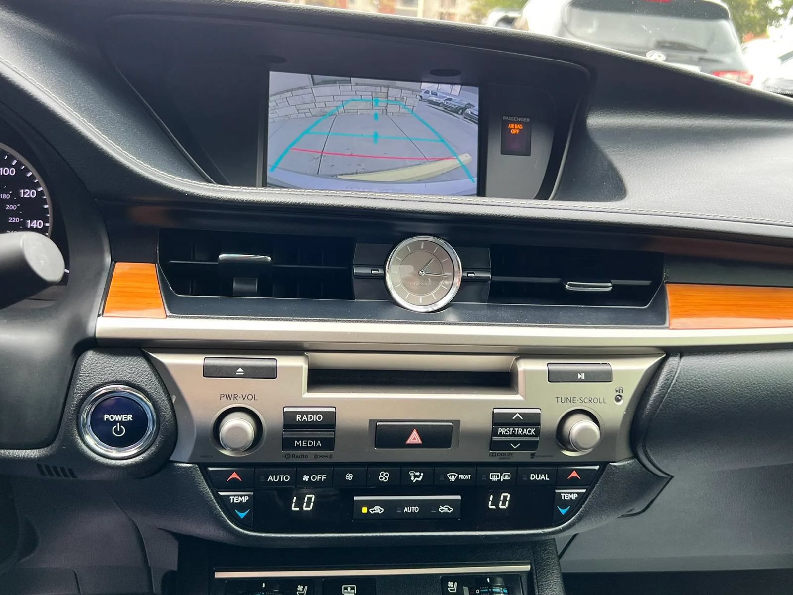 Used 2013 Lexus ES 300h w/ Luxury Pkg FWD image 14