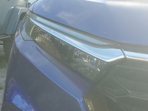 Used 2023 Honda CR-V EX image 2