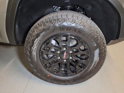 New 2026 GMC Canyon Elevation w/ Convenience Package RWD image 5