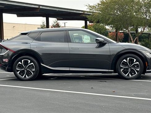 Certified 2024 Kia EV6 Wind image 3