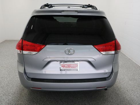 Used 2014 Toyota Sienna LE FWD image 8