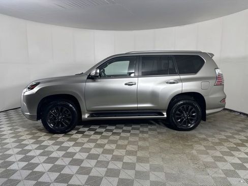 Used 2023 Lexus GX 460 Premium w/ Premium Package AWD/4WD image 3