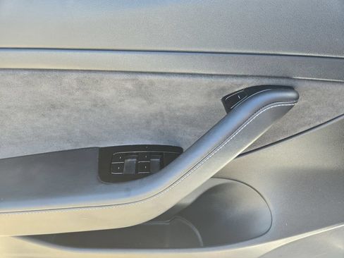 Used 2020 Tesla Model 3 Standard Range Plus RWD image 12