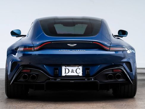 Used 2025 Aston Martin V8 Vantage Coupe RWD image 7