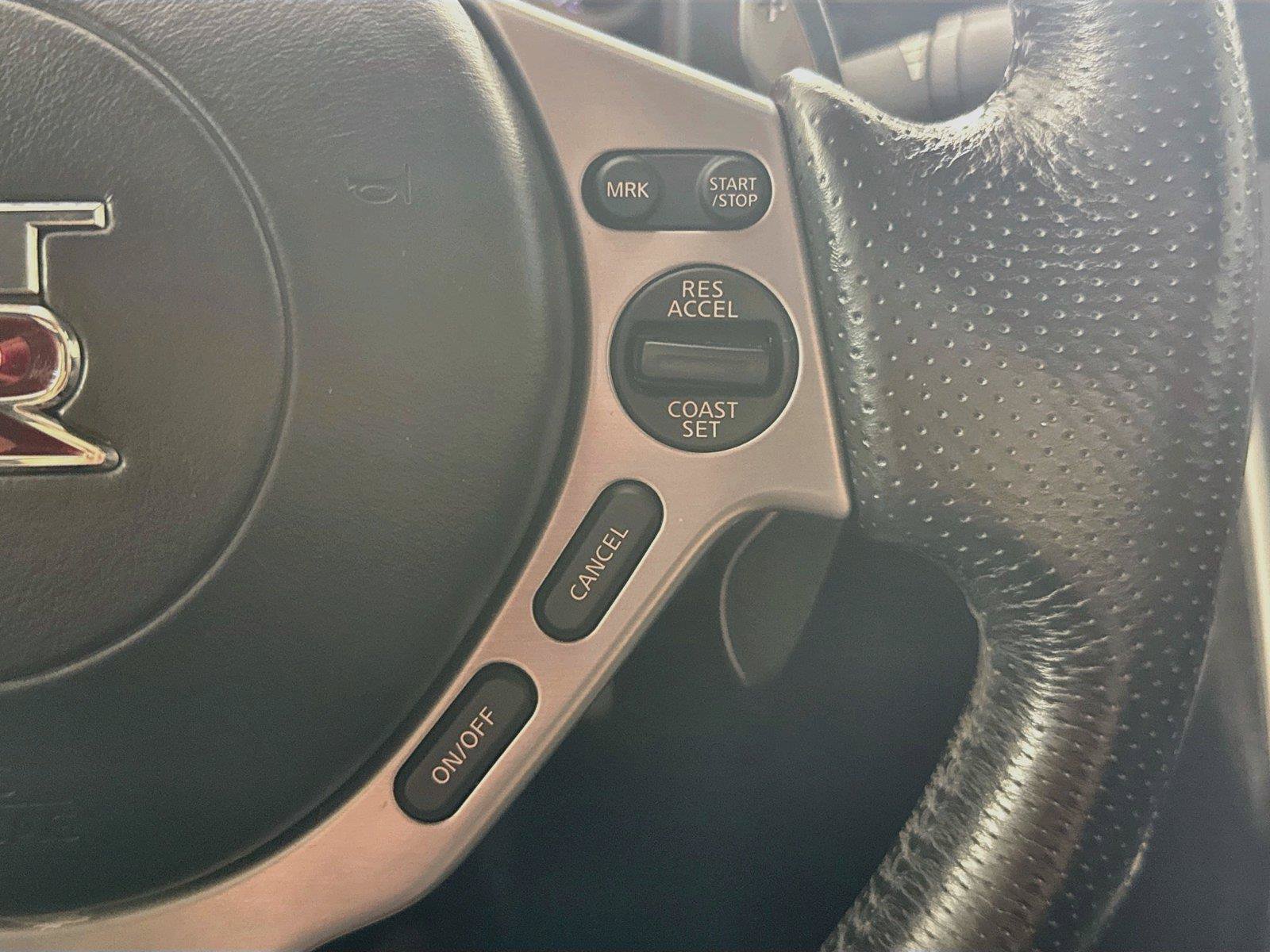 Used 2009 Nissan GT-R Premium AWD/4WD image 12