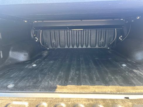 Used 2017 Toyota Tundra Platinum AWD/4WD image 12