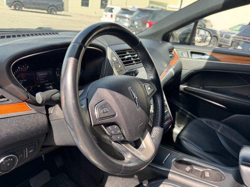 Used 2017 Lincoln MKC Select w/ Select Plus Package AWD/4WD image 15